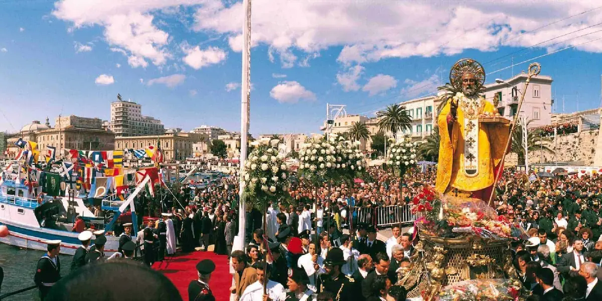 Procession maritime de San Nicola dans le port de Bari, 8 mai, Pouilles