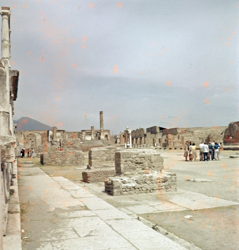 Forum de Pompéi, ruines de l'ancienne cité romaine enterrée par le Vésuve, Naples en septembre