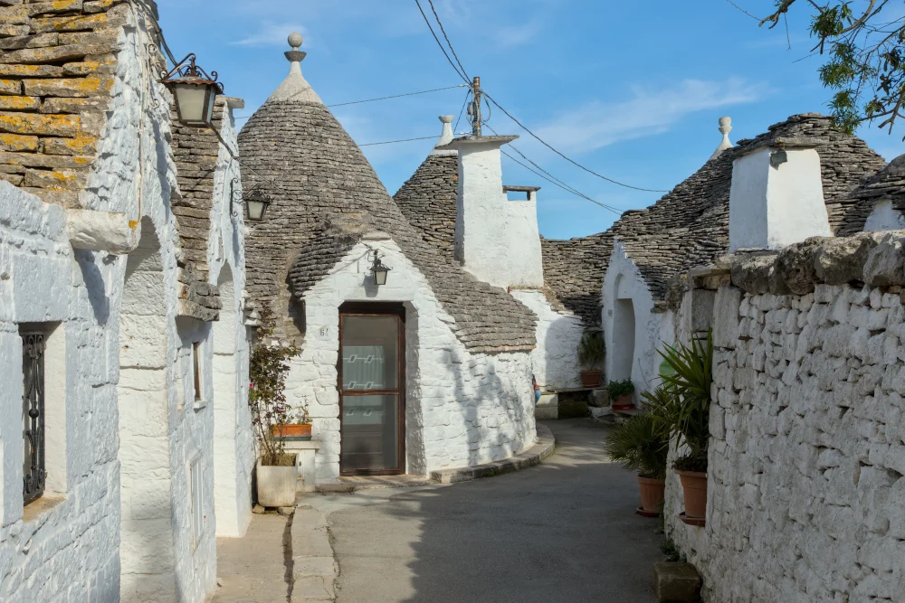 4. Rione Monti, Trulli Siamesi et Sant’Antonio
