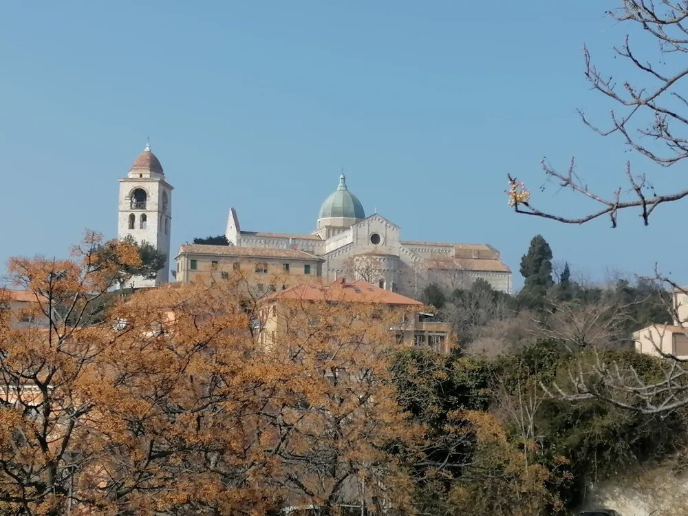 Coupole de la cathédrale San Ciriaco sur le Colle Guasco, Ancône