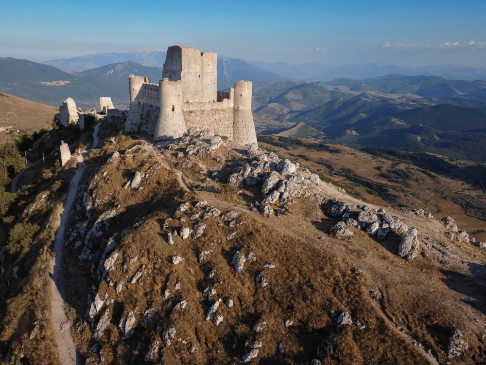 Ruines du château de Rocca Calascio ayant servi de décor au film Ladyhawke, Abruzzes