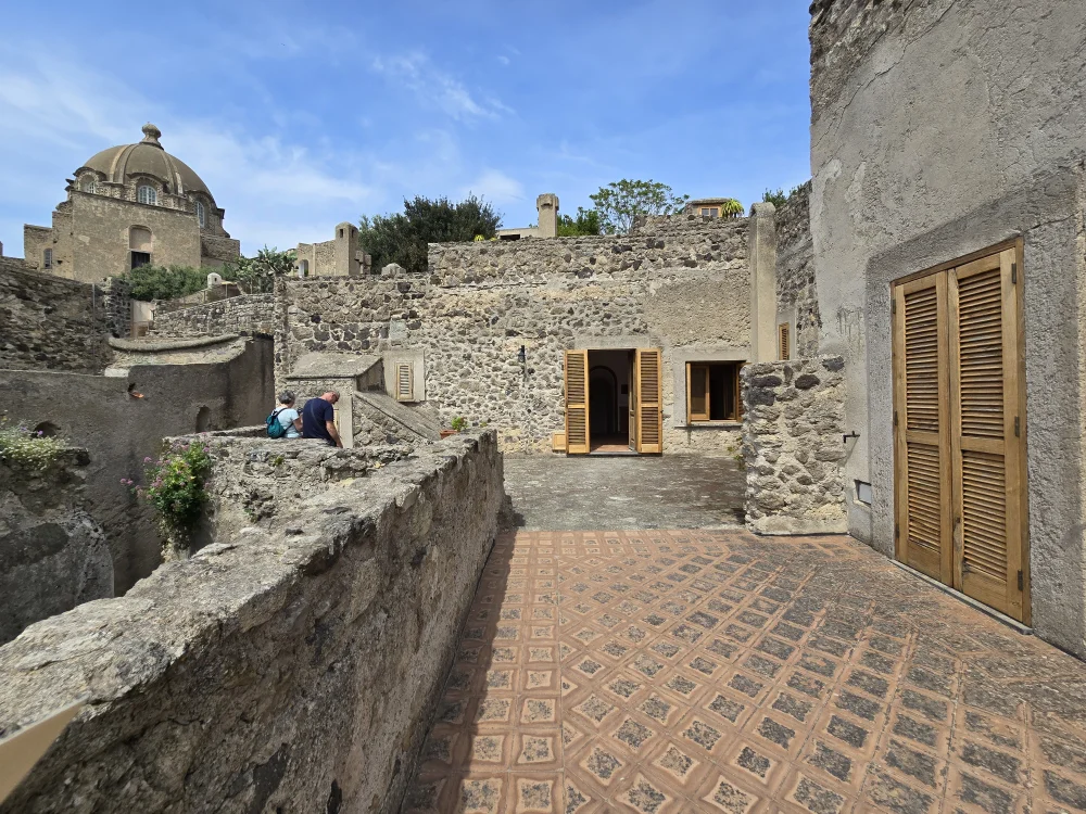 2. Casa del Sole et prison bourbonienne