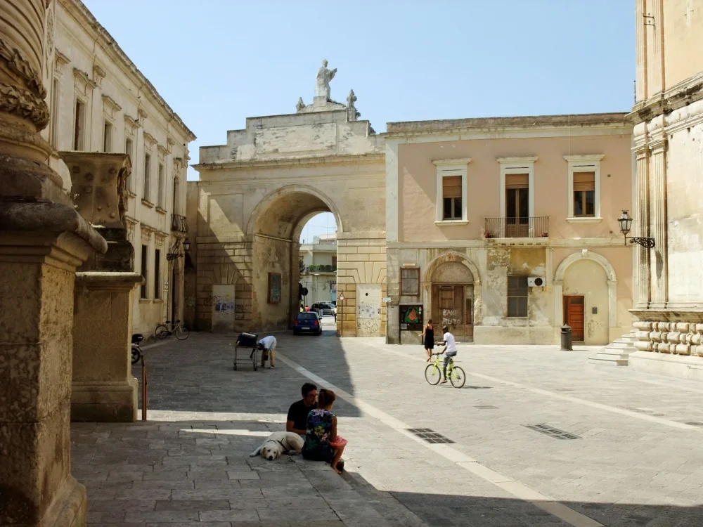 Piazza Duomo, Porta Napoli ou Porta Rudiae : vérifiez votre rendez-vous