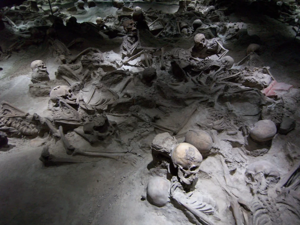 Voûtes des Fornici sur l'ancien front de mer d'Herculanum, où furent découverts les squelettes des habitants