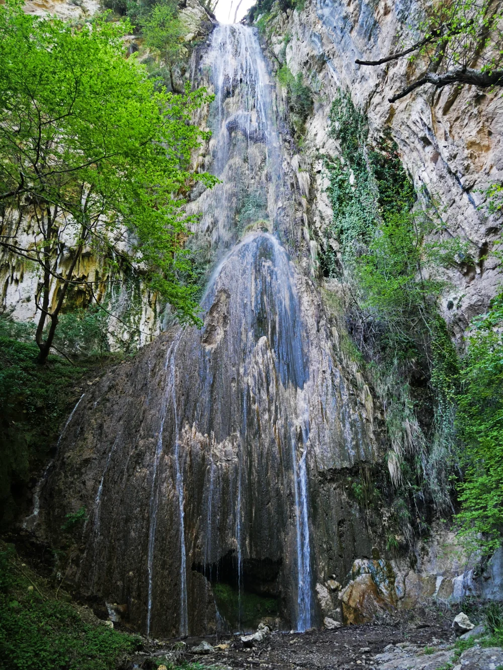 Cascades et végétation de la Valle delle Ferriere, Amalfi