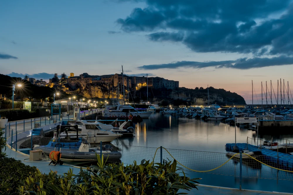 Le port de Tropea lance la navigation