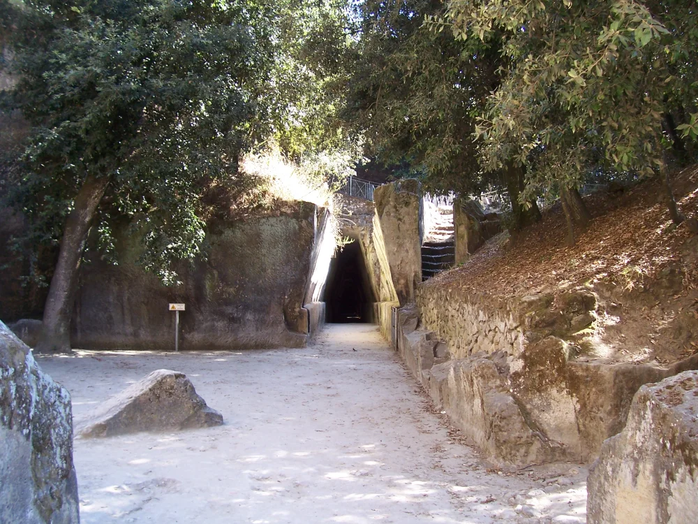 3. Cumes et l’Antre de la Sibylle