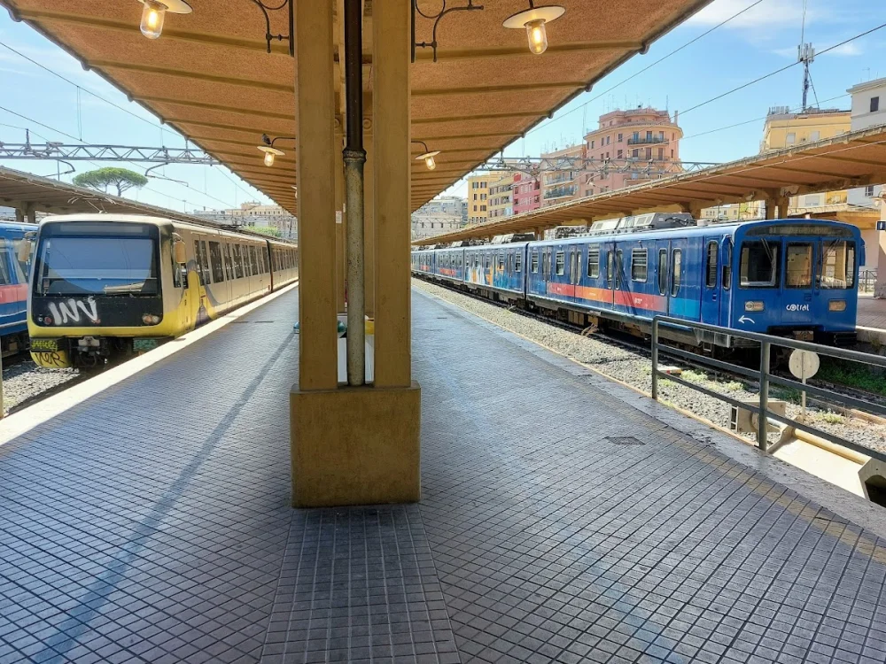 Train Metromare de l'ATAC reliant Rome à Ostie