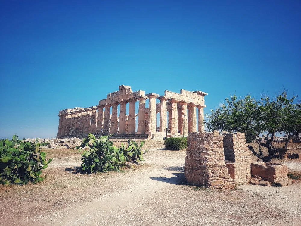De la colline orientale à l’Acropole, puis vers la Malophoros