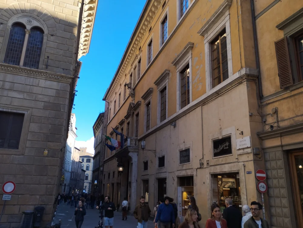 Facade d'un hôtel de Sienne, Sienne