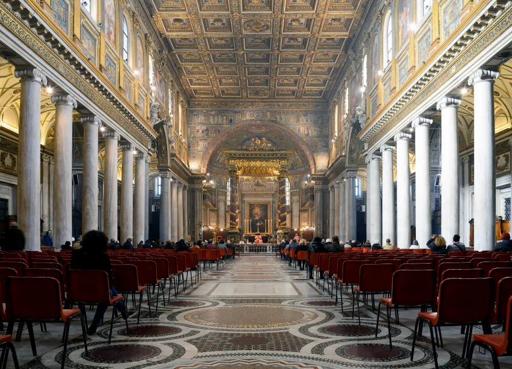Intérieur de la basilique Santa Maria Maggiore, nef et mosaïques