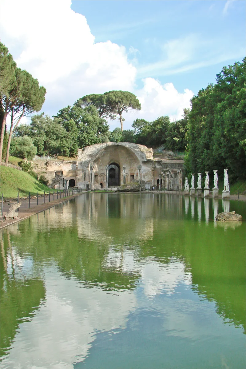 Le Canopus et le Sérapéum