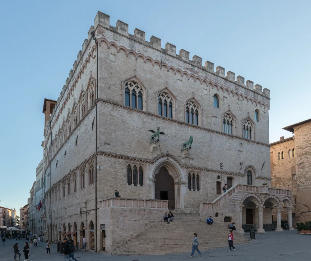 Façade gothique du Palazzo dei Priori sur la Piazza IV Novembre, Pérouse