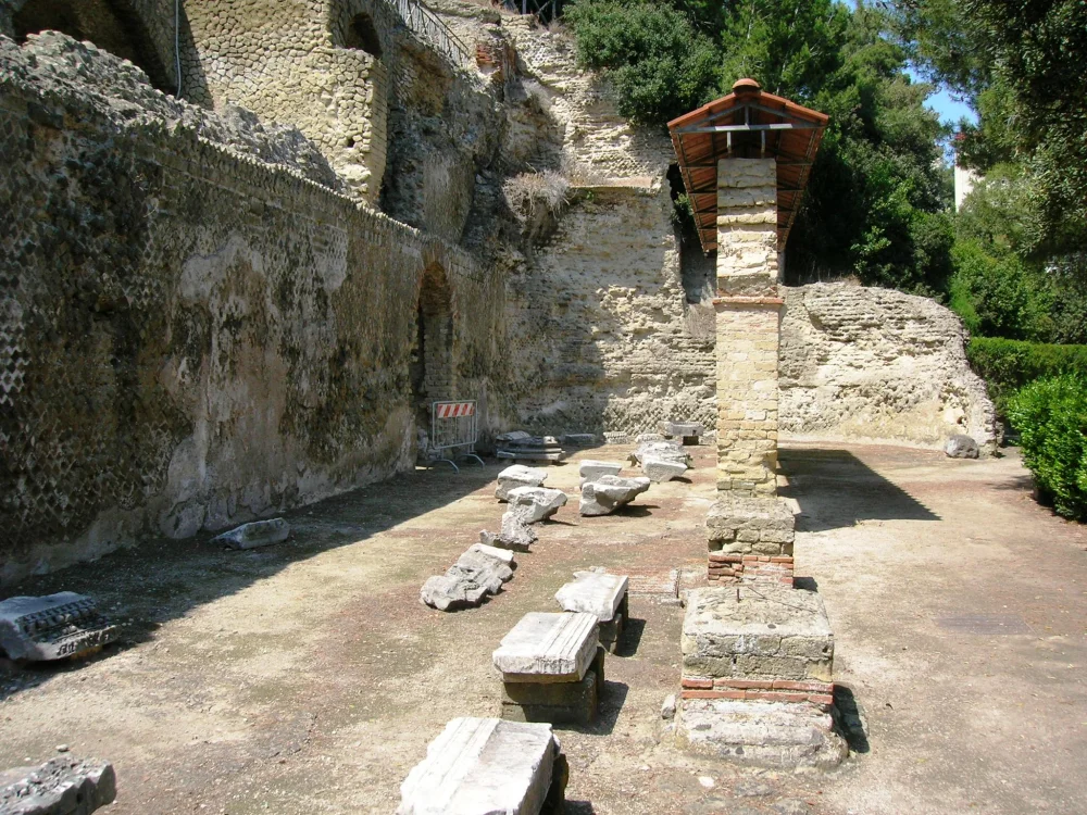 2. Les thermes et le musée de Baia