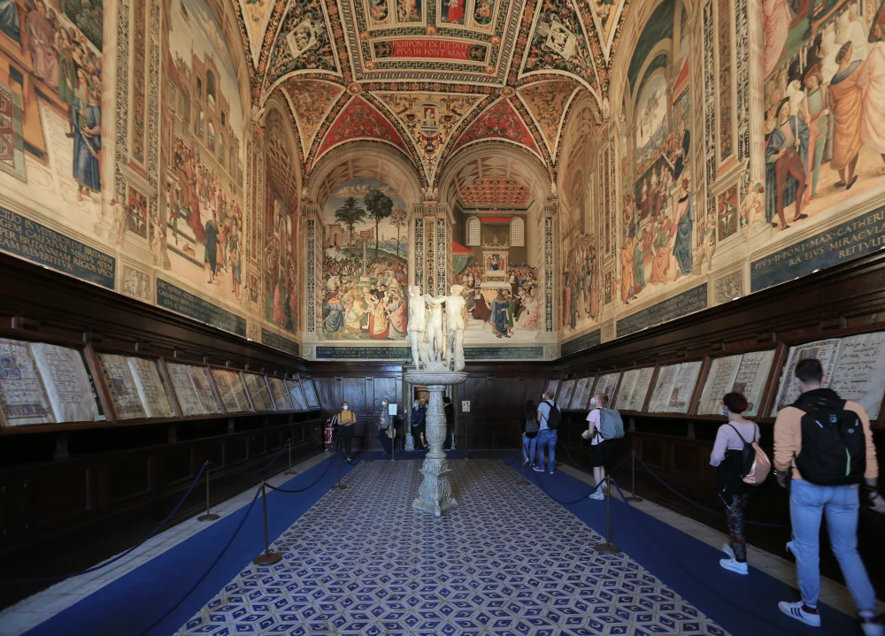 2. Prévoyez du temps pour la Libreria Piccolomini