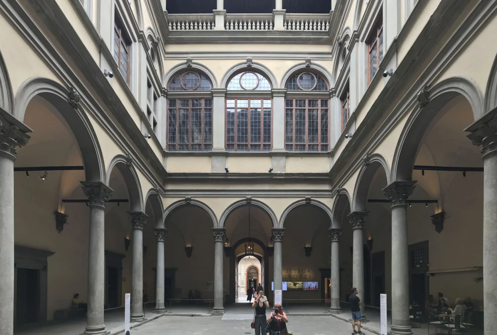 La cour du Palazzo Strozzi à Florence
