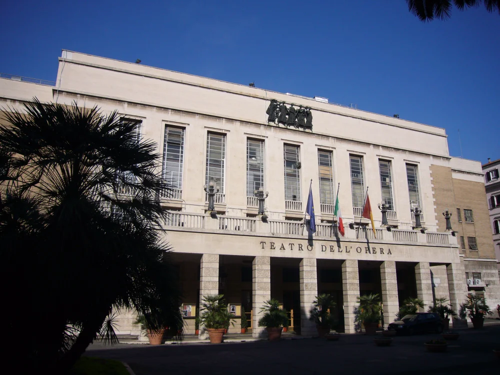 Façade du Teatro dell'Opera di Roma (Teatro Costanzi), quartier Castro Pretorio