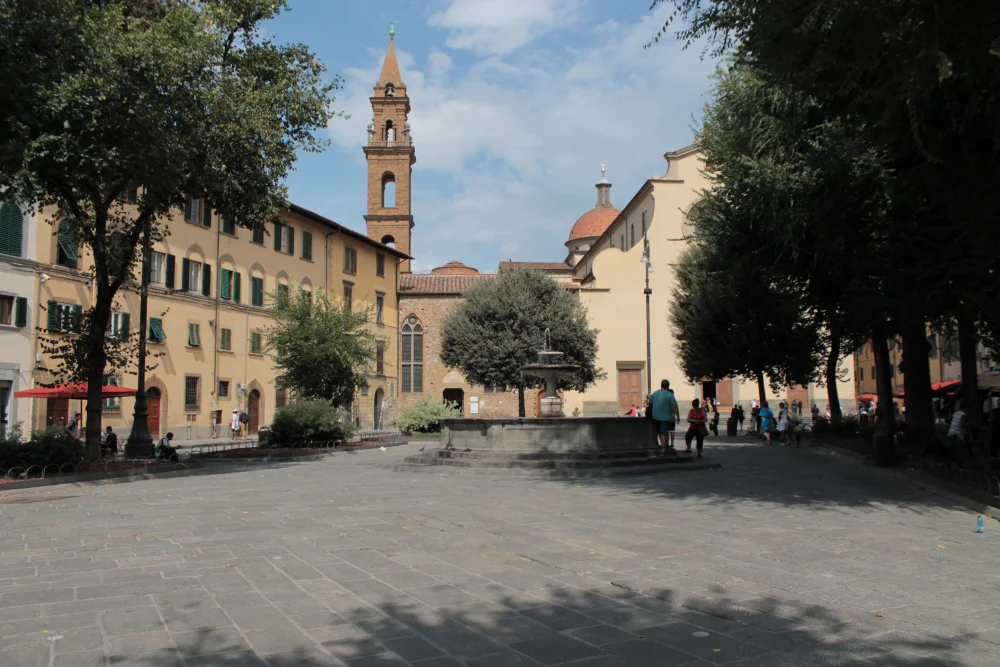 La piazza Santo Spirito à Florence en octobre