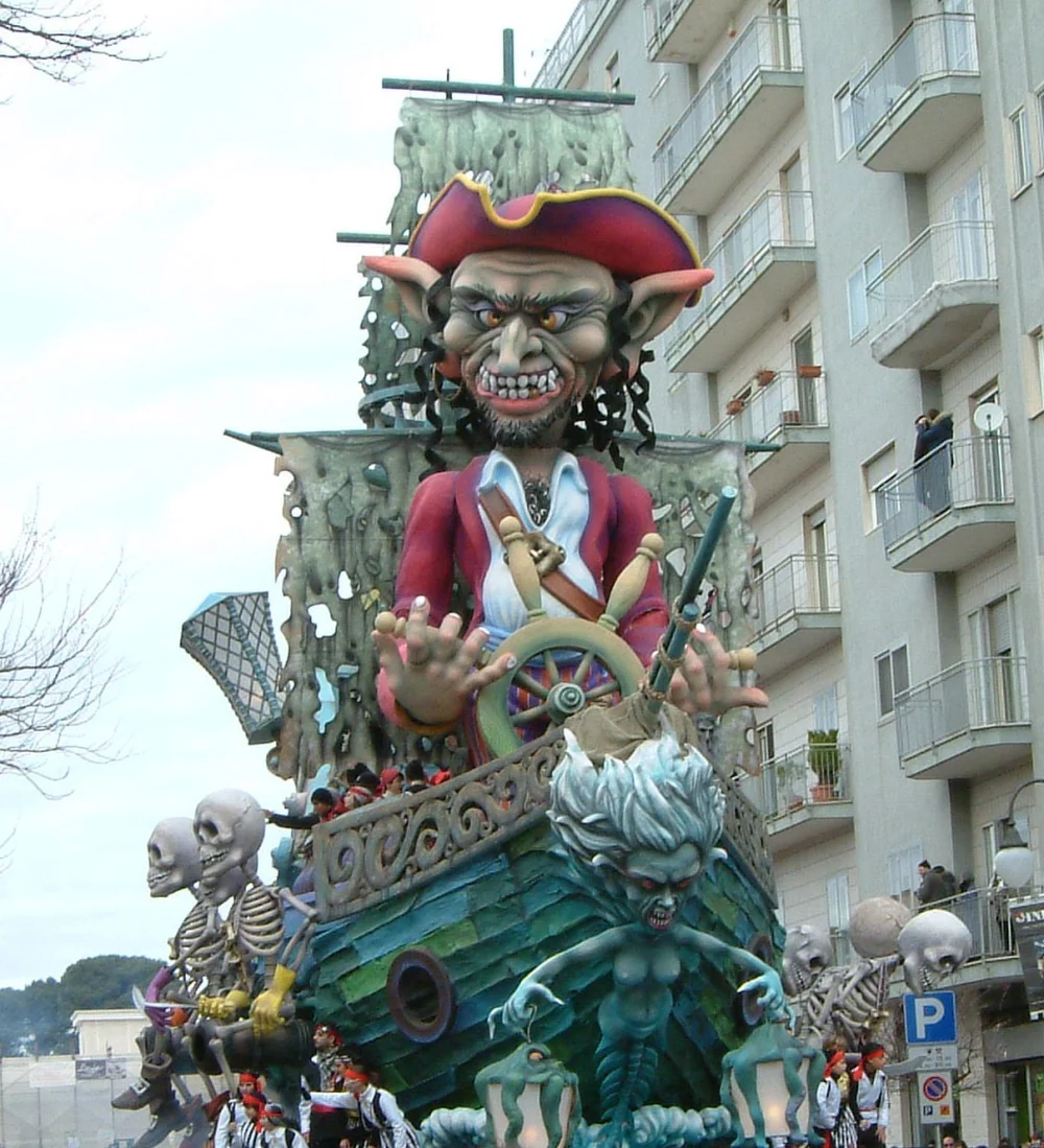 Char du défilé du carnaval de Putignano